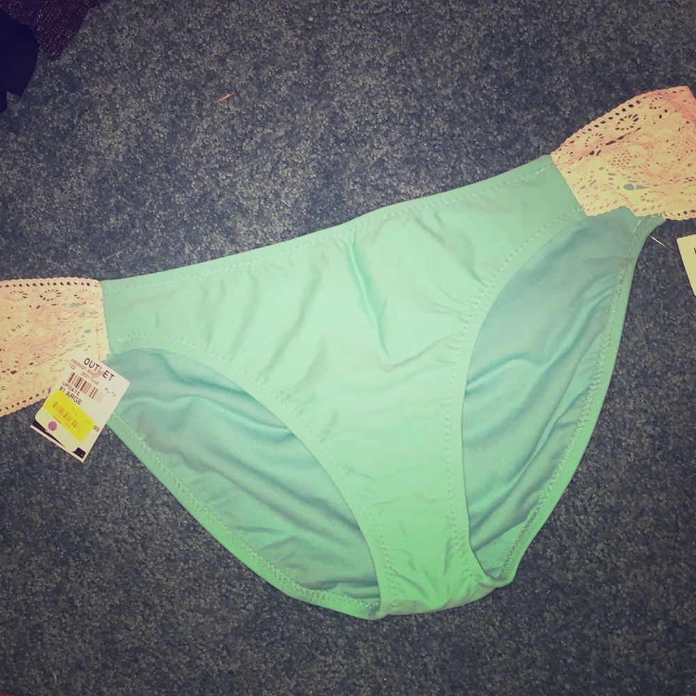 Jessica Simpson swim bottoms